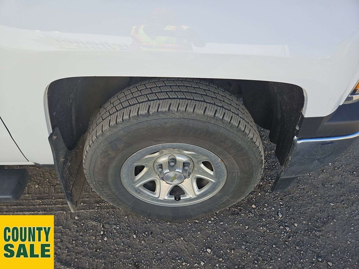2015-chevrolet-silverado-1500-image-12