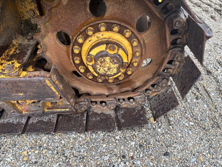 komatsu-d37e-2-image-28