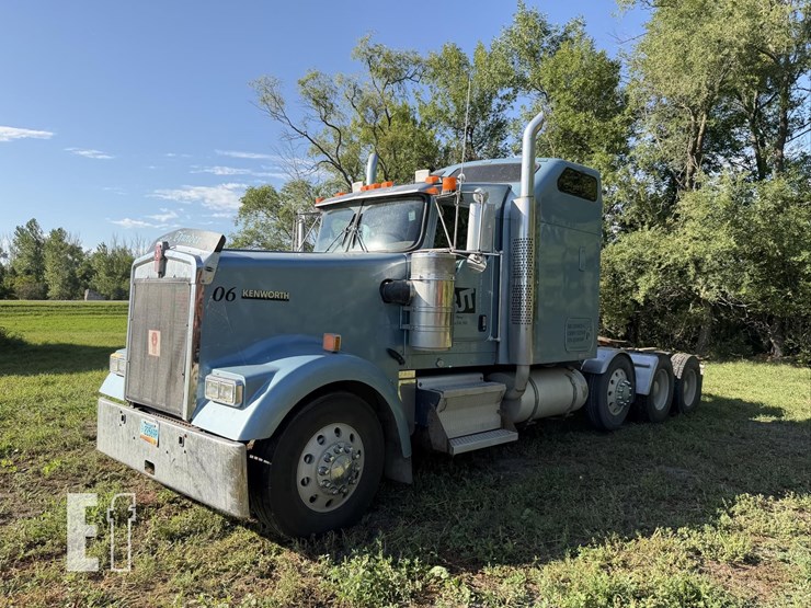 2006-kenworth-w900-image-1
