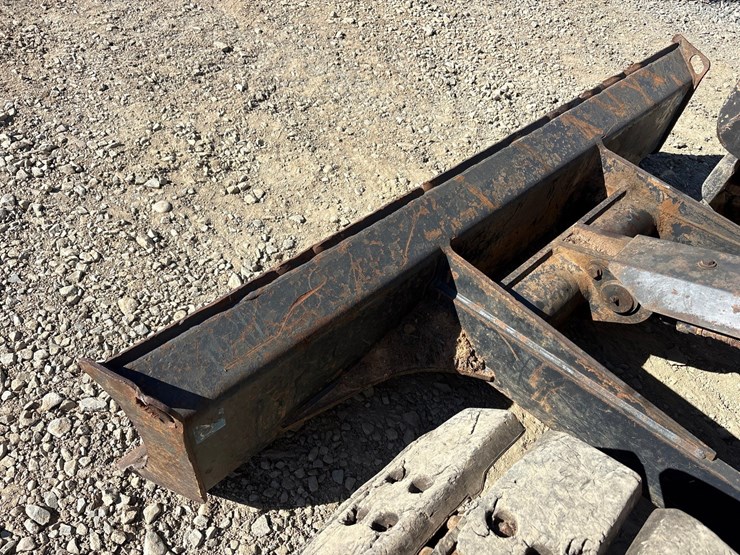 deere-85g-image-28
