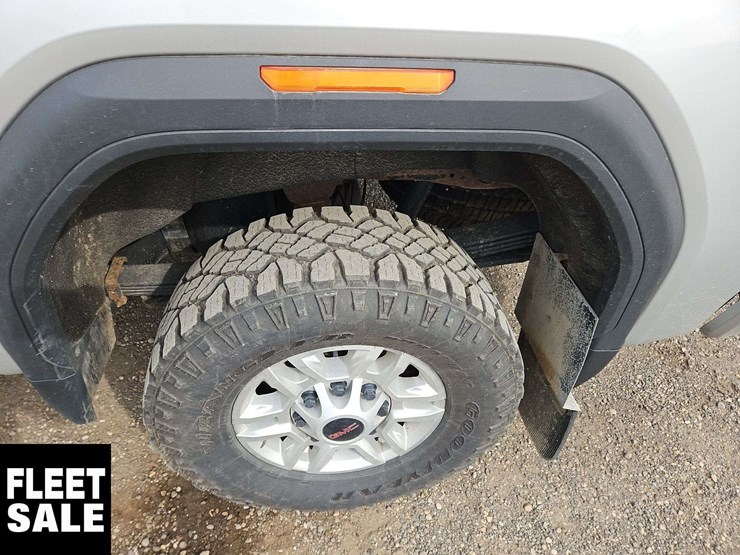 2020-gmc-sierra-2500hd-image-10