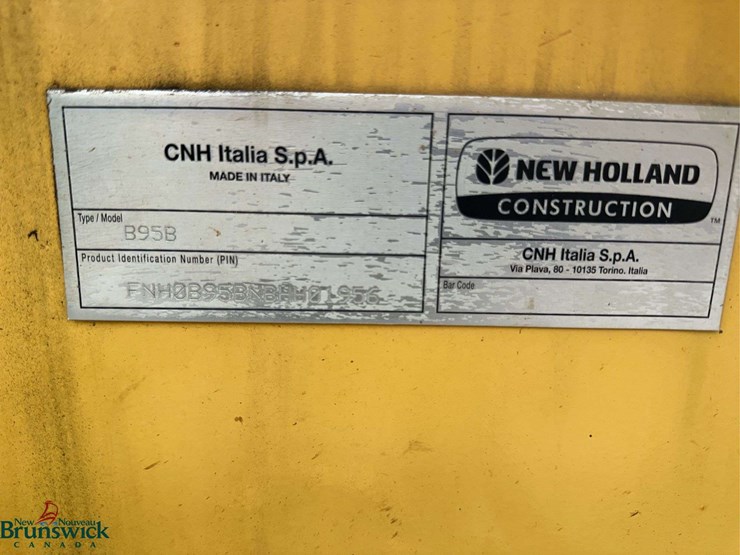 new-holland-b95b-image-28
