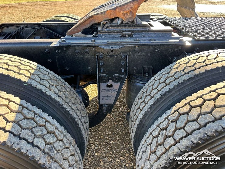 2011-kenworth-t800-image-64