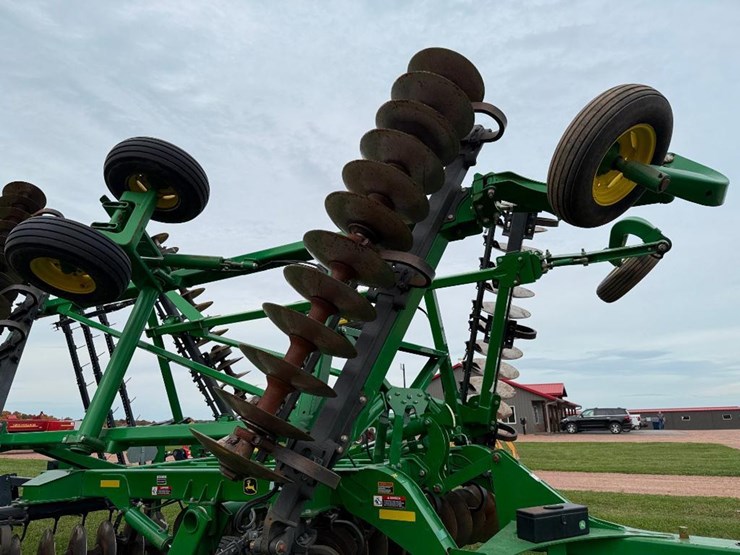 john-deere-2623-image-16
