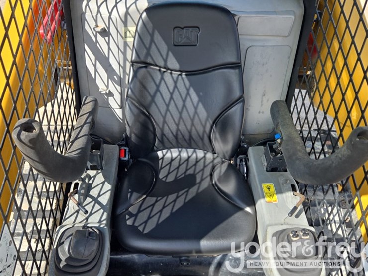 2019-caterpillar-289d-image-45