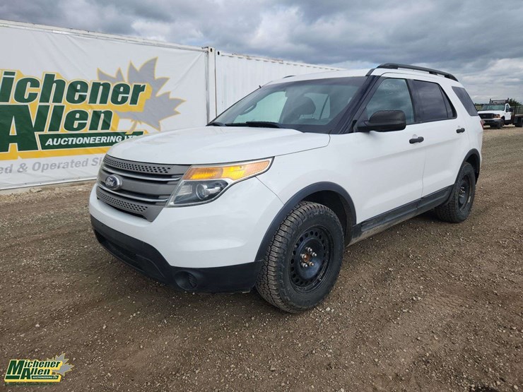 2013-ford-explorer-image-1