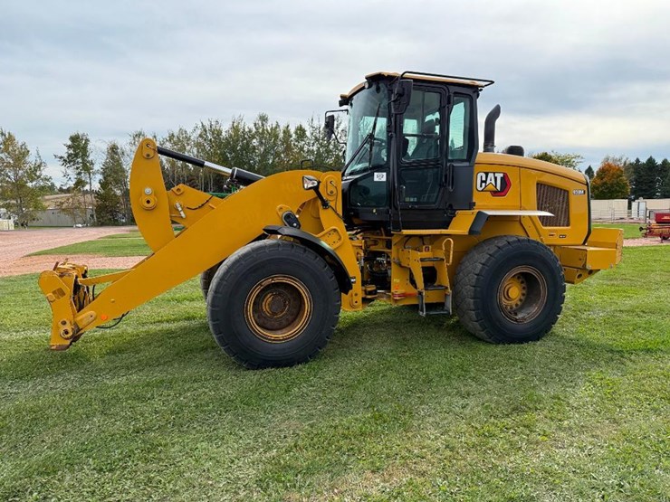 caterpillar-938m-image-1
