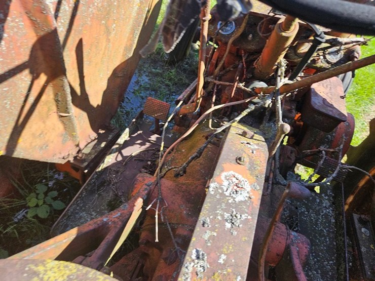 #2525-•-case-tractor-image-22