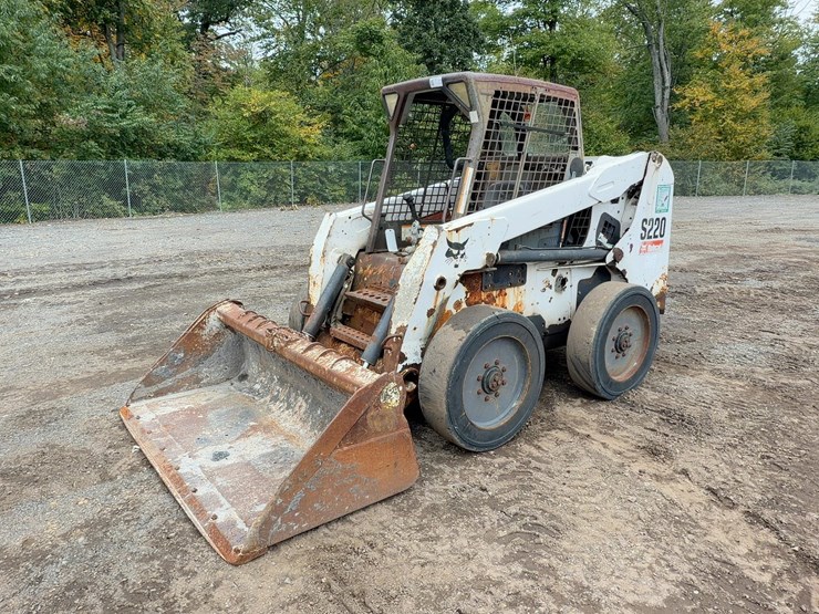 2008-bobcat-s220-image-1