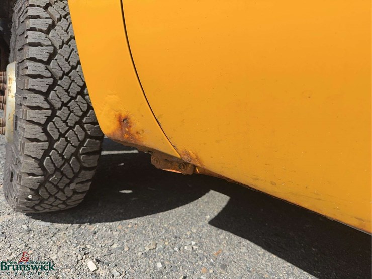 2011-ford-f350-xl-image-16