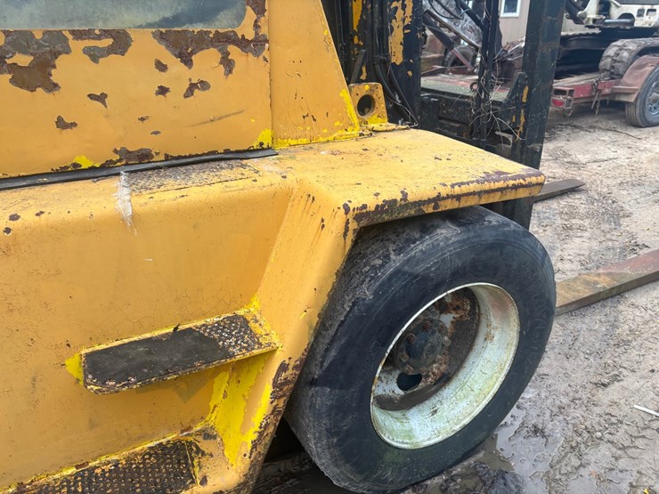 caterpillar-v180-image-38