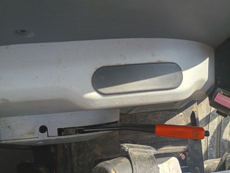 2021-new-holland-ts6.110-image-51