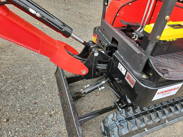 sdlanch-me20-mini-excavator-image-11