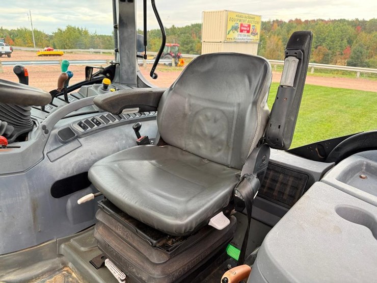 new-holland-ts110a-image-40