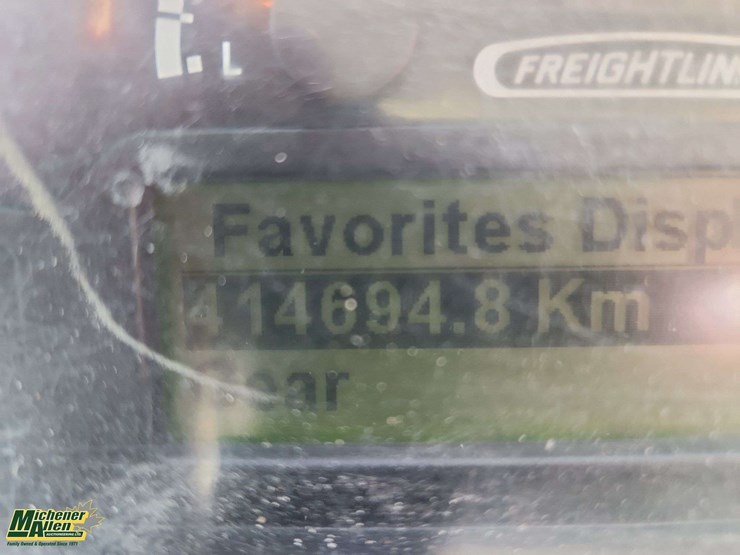 2014-freightliner-mt45-image-16