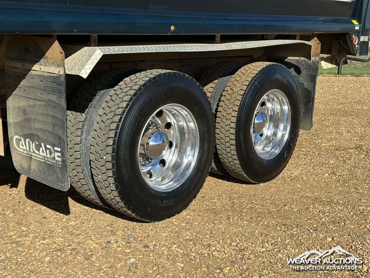 peterbilt-378-image-49