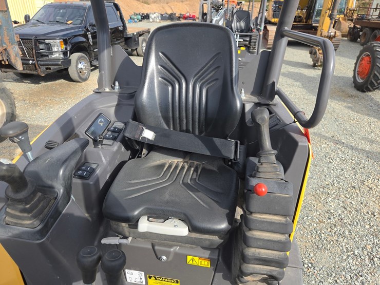 volvo-ec27d-image-36