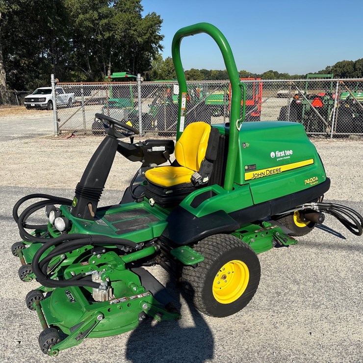 JOHN DEERE 7400A