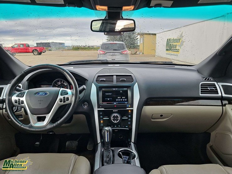 2015-ford-explorer-limited-image-20