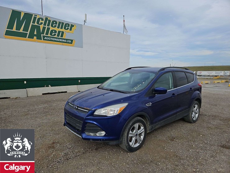 2015-ford-escape-se-image-1