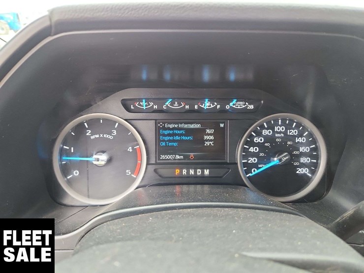 2021-ford-f550-image-17