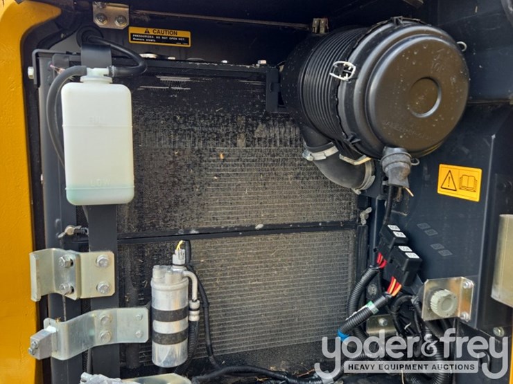 2020-deere-60g-image-35