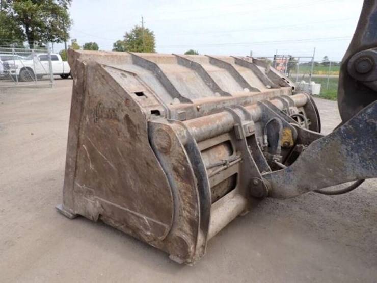 2017-komatsu-wa320pz-6-image-25
