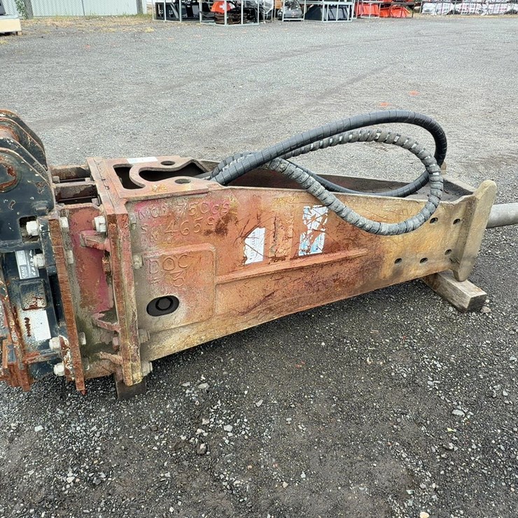 HYDRAULIC JACK HAMMER FOR  EXCAVATOR
