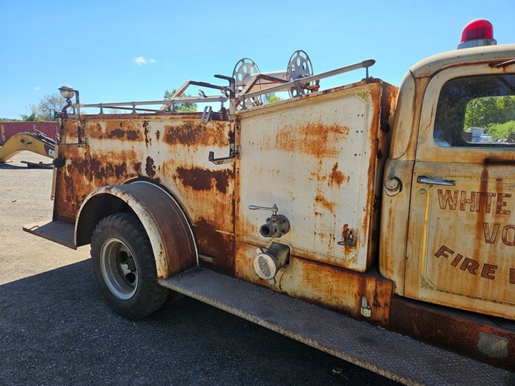 #2535-•-1949-ford-f-7-fire-truck-image-13