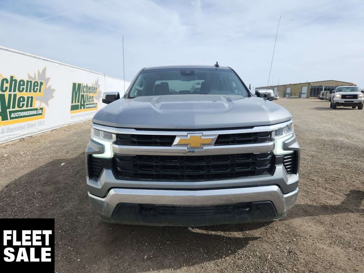 2023-chevrolet-silverado-1500-image-8