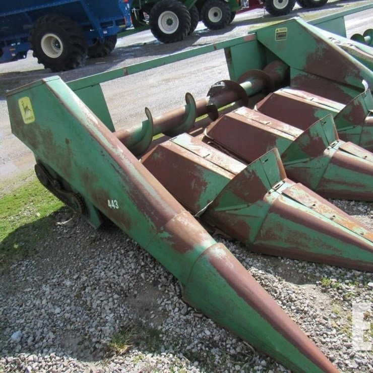 JOHN DEERE 443