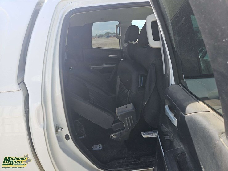2019-toyota-tundra-image-17