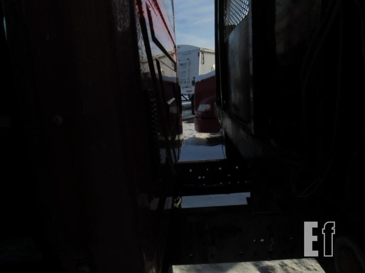 2005-international-durastar-4300-image-4