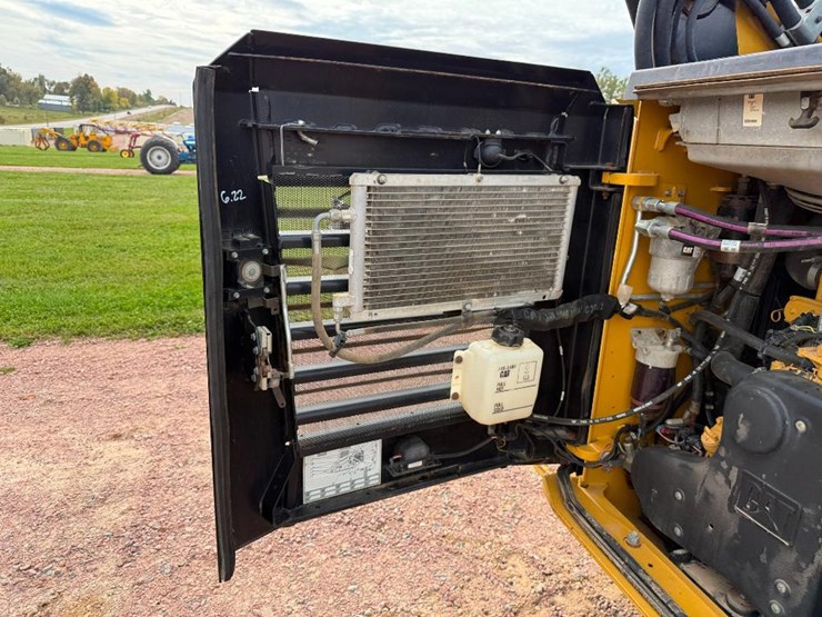 caterpillar-299d2-xhp-image-24