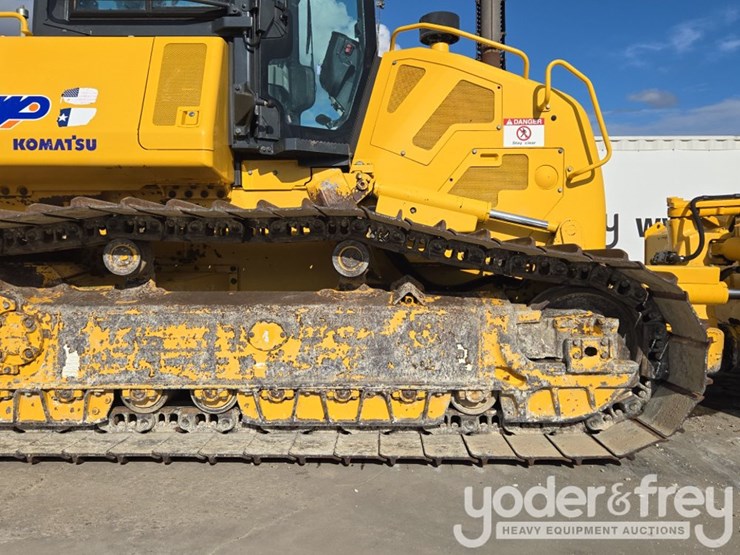 2023-komatsu-d61px-24-image-15