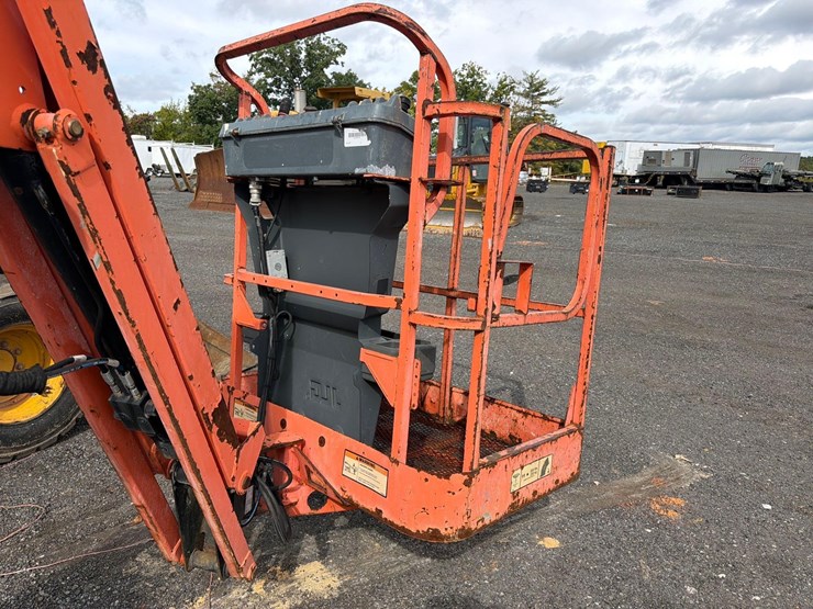 jlg-e300ajp-image-8