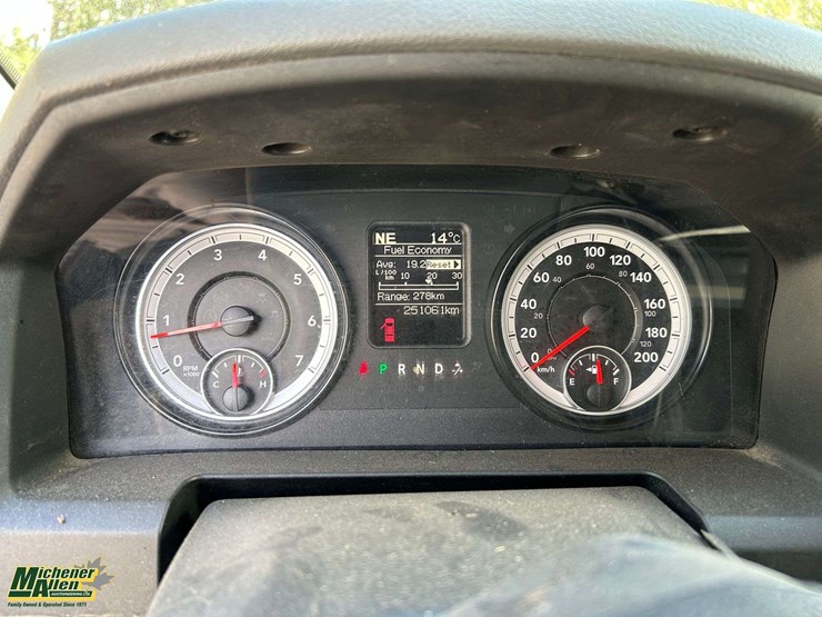 2015-dodge-2500-image-10