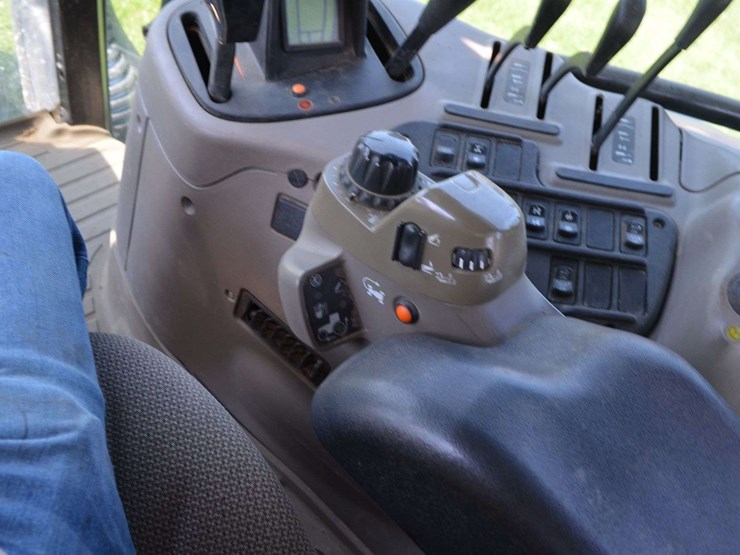 case-ih-125-image-26