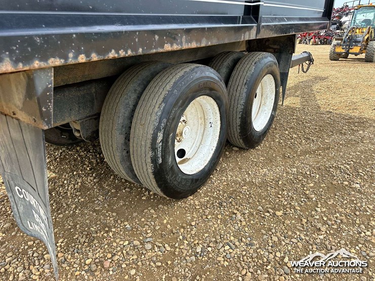 2005-t/a-grain-pup-trailer-image-16