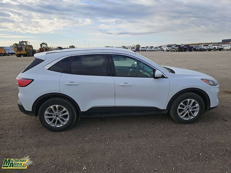 2020-ford-escape-image-7