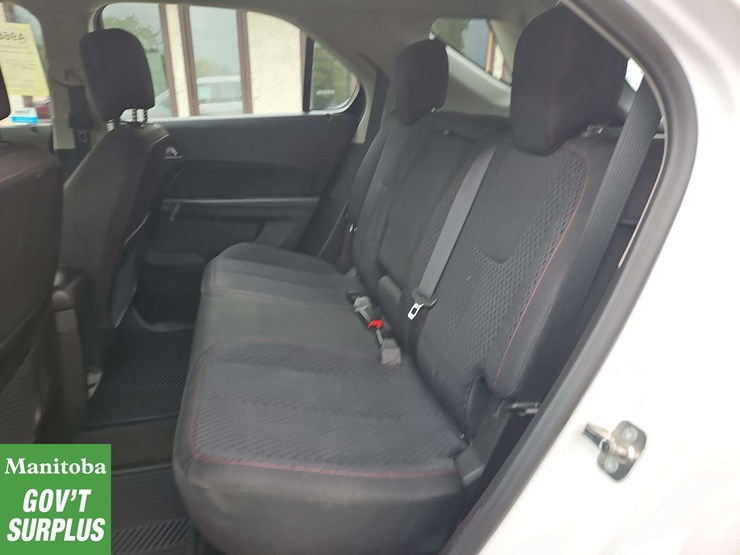 2014-chevrolet-equinox-image-24