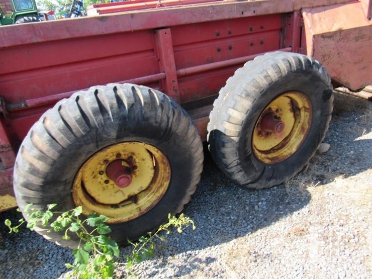 new-holland-791-image-6