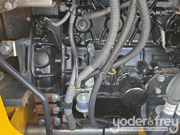2020-deere-60g-image-45