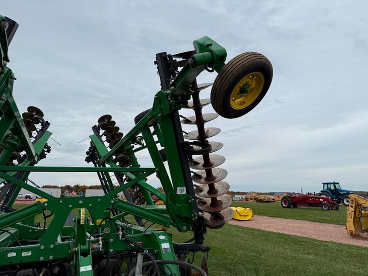 john-deere-2623-image-32