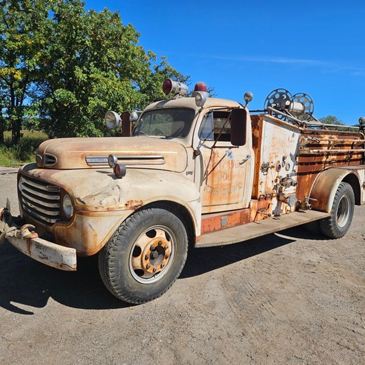 #2535 • 1949 Ford F-7 Fire Truck