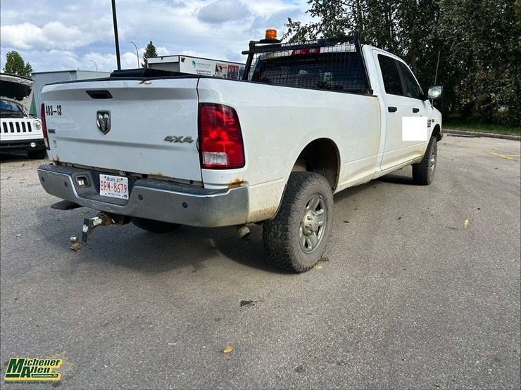 2015-dodge-2500-image-4