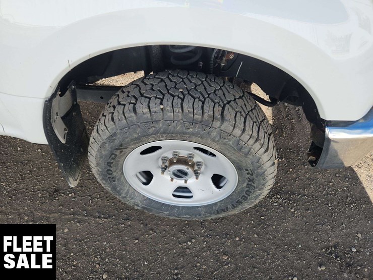2022-ford-f250-image-12