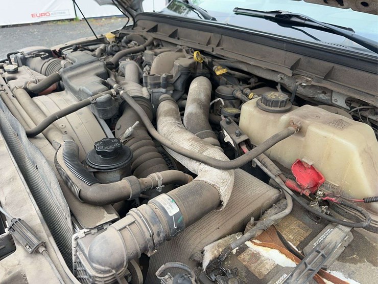2015-ford-f550-xl-image-17