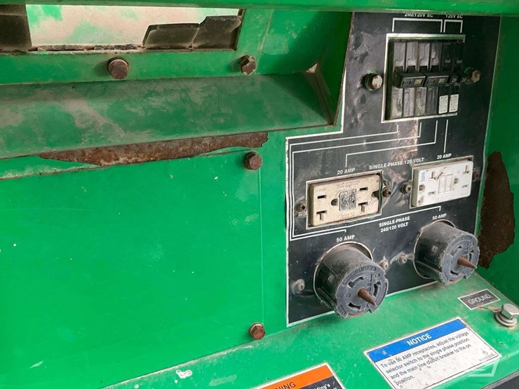 2016-whisperwatt-dca-25ssiu4f-25kva-towable-diesel-generator-image-14