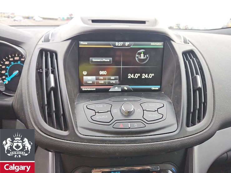 2015-ford-escape-se-image-21